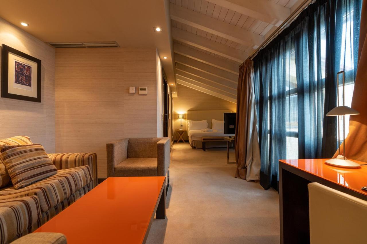 Hotel La Trufa Negra Мора-де-Рубьелос Экстерьер фото