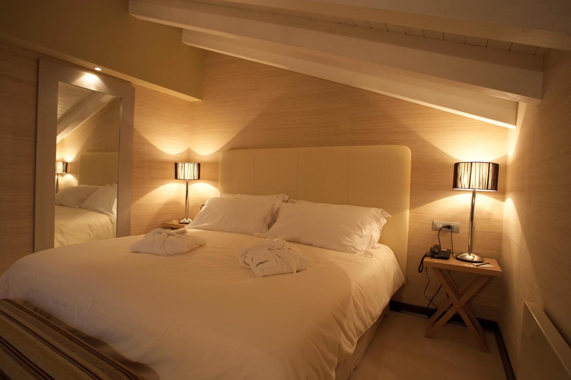 Hotel La Trufa Negra Мора-де-Рубьелос Экстерьер фото